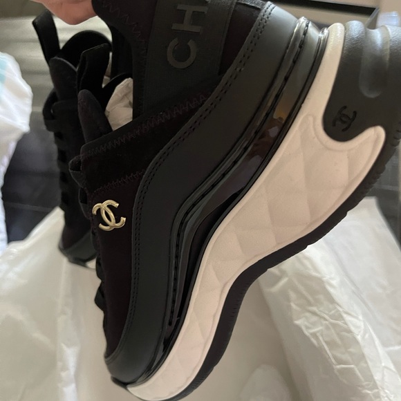 CHANEL Sneakers - Picture 3 of 5